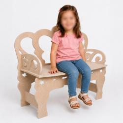 Banco infantil coroa mdf para decoração de festas, cenários e ensaios fotográficos enfeite
